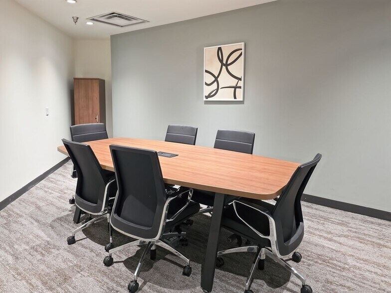 More Photos Of 4211 Cedar Springs Rd, Dallas Office Residential For Lease