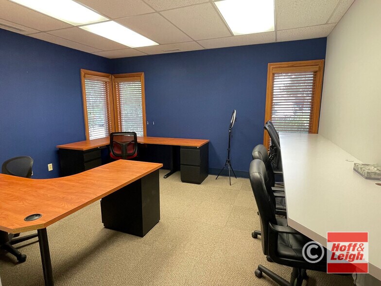 More Photos Of 3480 W Market St, Fairlawn Office For Sale