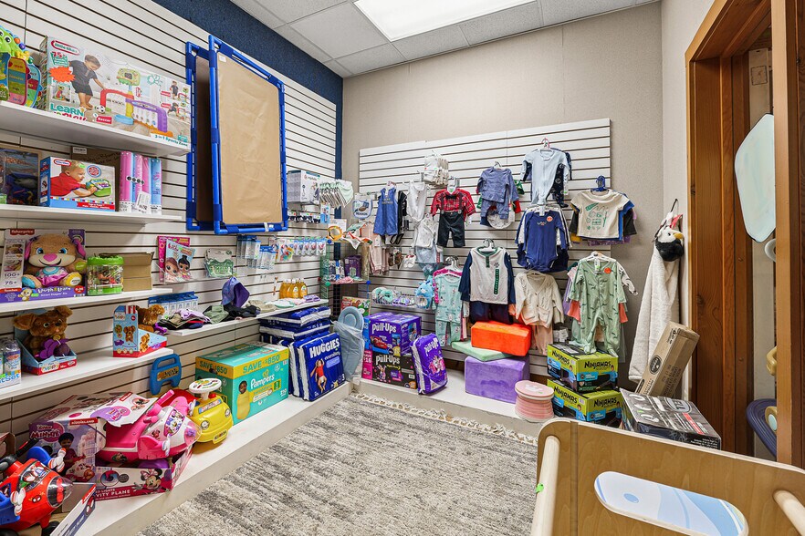 More Photos Of 254 Winnebago Dr, Fond Du Lac Office For Sale