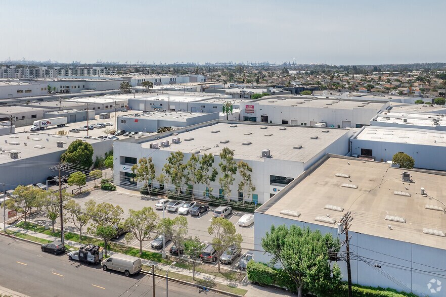 More Photos Of 1536 W 228th St, Torrance Warehouse For Lease