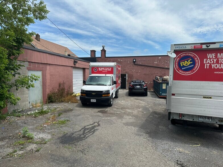 More Photos Of 3146-3148 Bailey Ave, Buffalo Storefront For Sale