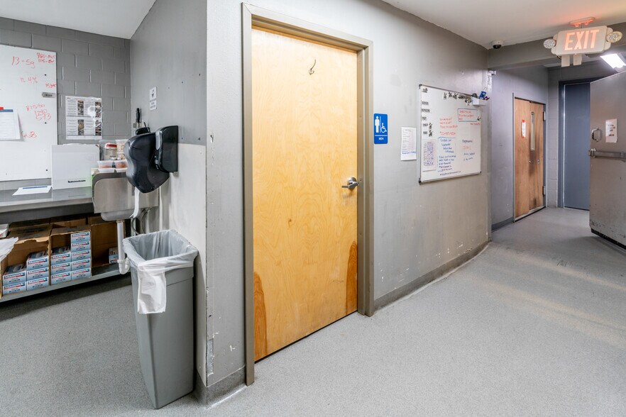 More Photos Of 711 W 8th St, Pueblo Manufacturing For Sale