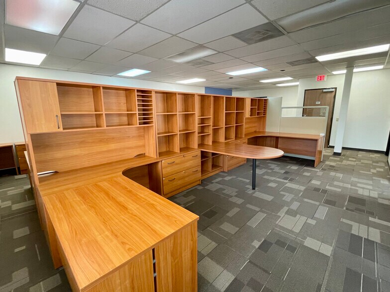 More Photos Of 430 Silver Spur Rd, Rancho Palos Verdes Medical For Lease