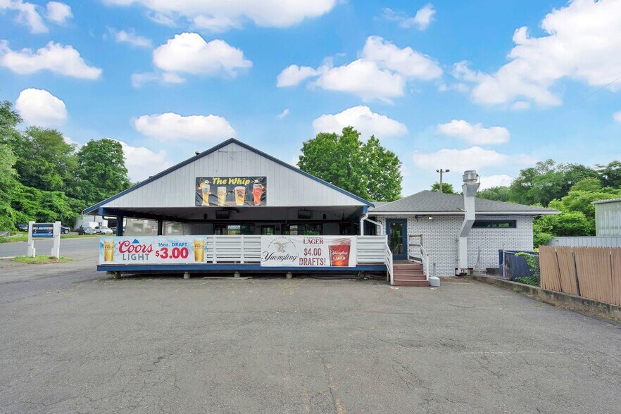 More Photos Of 287 N Elm St, Westfield Restaurant For Sale