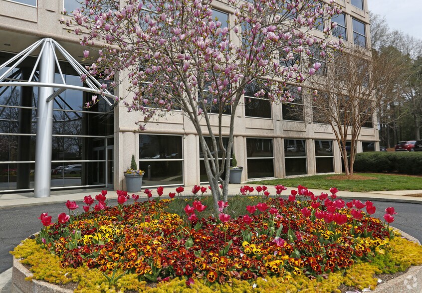 More Photos Of 4020 Westchase Blvd, Raleigh Office For Lease