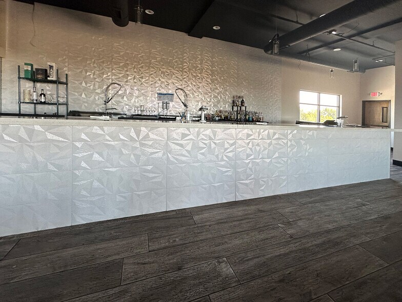 More Photos Of 2590 Freeway Blvd, Brooklyn Center Restaurant For Sale