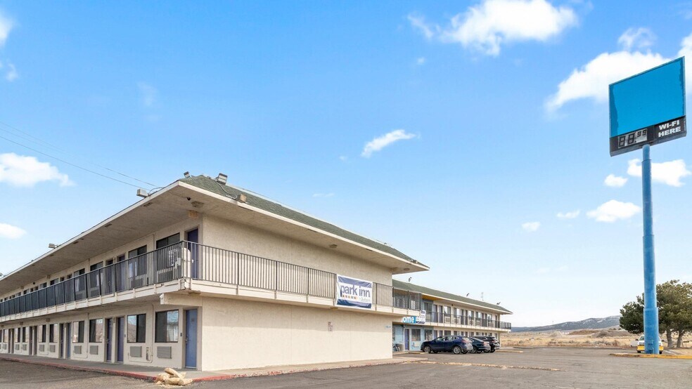 More Photos Of 1561 6th St, Wells Hotel For Sale