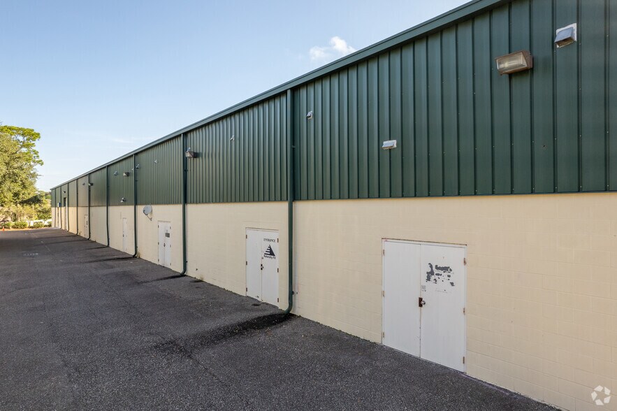 More Photos Of 1844 Longwood Lake Mary Rd, Longwood Showroom For Sale