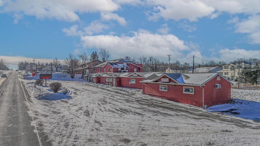More Photos Of 3827 PA-115, Blakeslee Restaurant For Sale