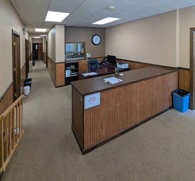 More Photos Of 701 Monroe Ave, Charleston Office For Sale