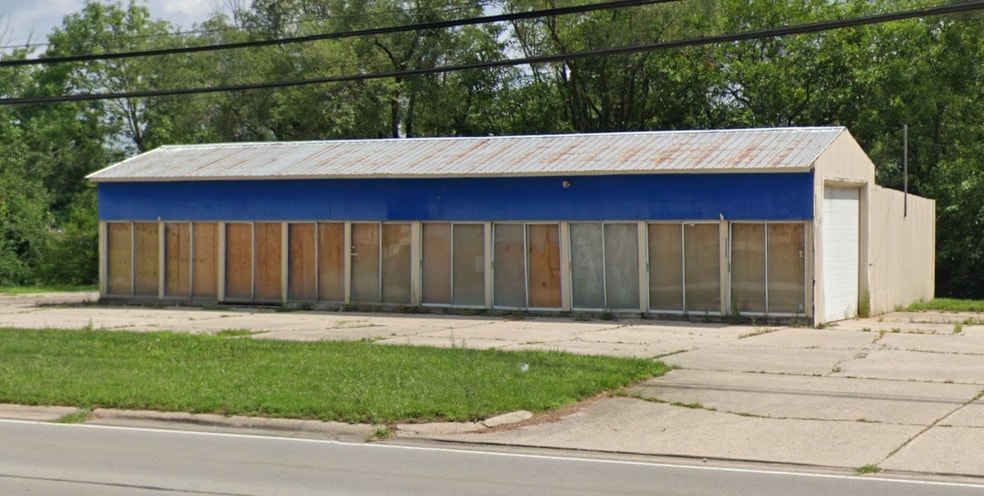 Primary Photo Of 7814 N Main St, Dayton Freestanding For Sale