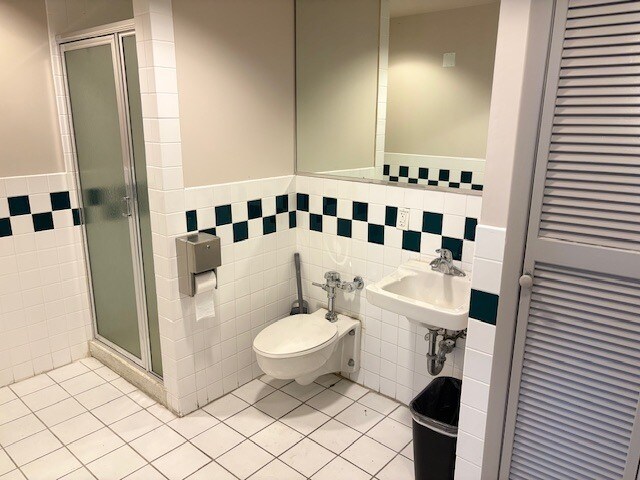 More Photos Of 5918-24 13th Ave, Brooklyn Office For Lease