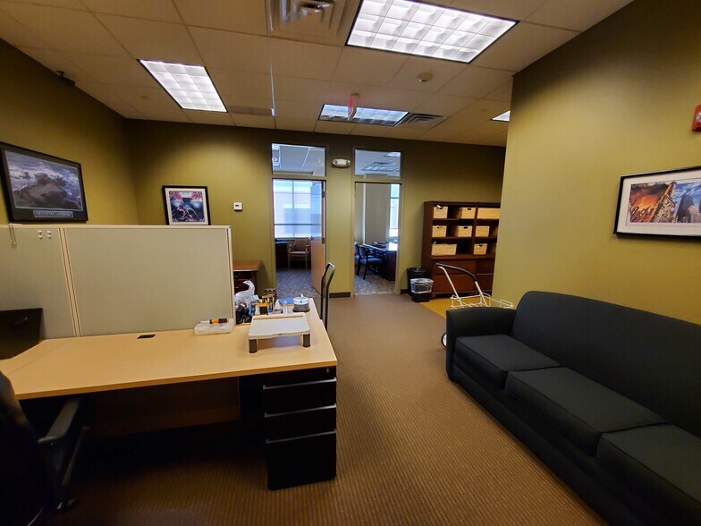 More Photos Of 720-780 Village Center Dr, Burr Ridge Storefront Retail Office For Lease