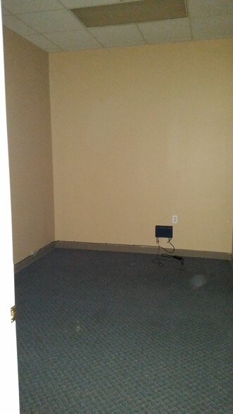 More Photos Of 4582 Cumberland Rd, Fayetteville Freestanding For Lease
