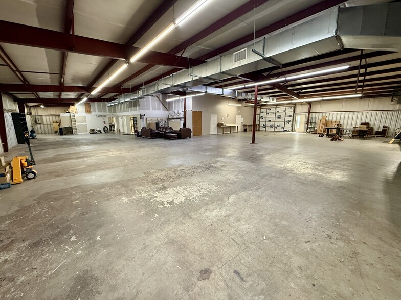 More Photos Of 1710 Belmar St, High Point Warehouse For Sale