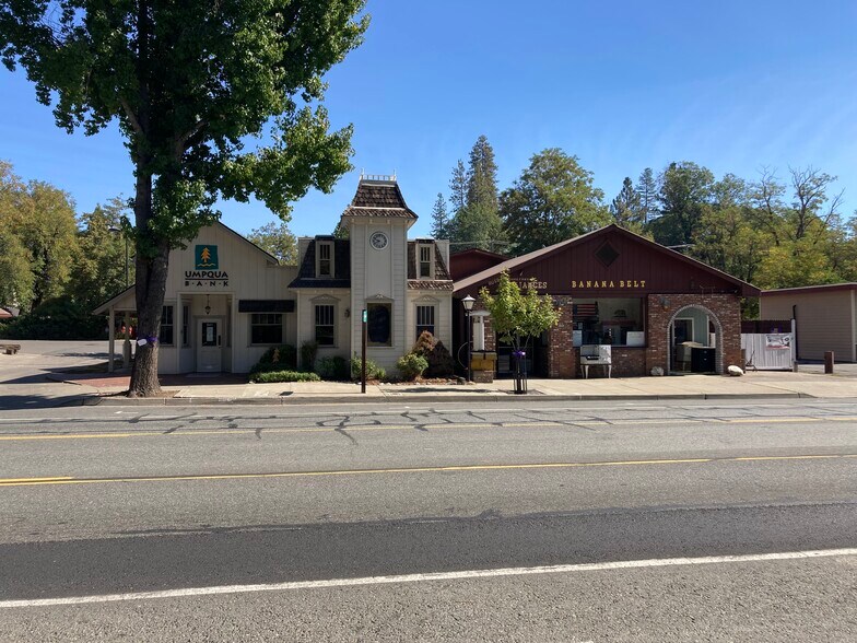More Photos Of 641 Main St, Weaverville Storefront Retail Office For Lease