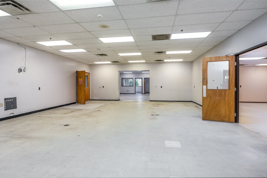 More Photos Of , Lake Orion Unknown For Sale