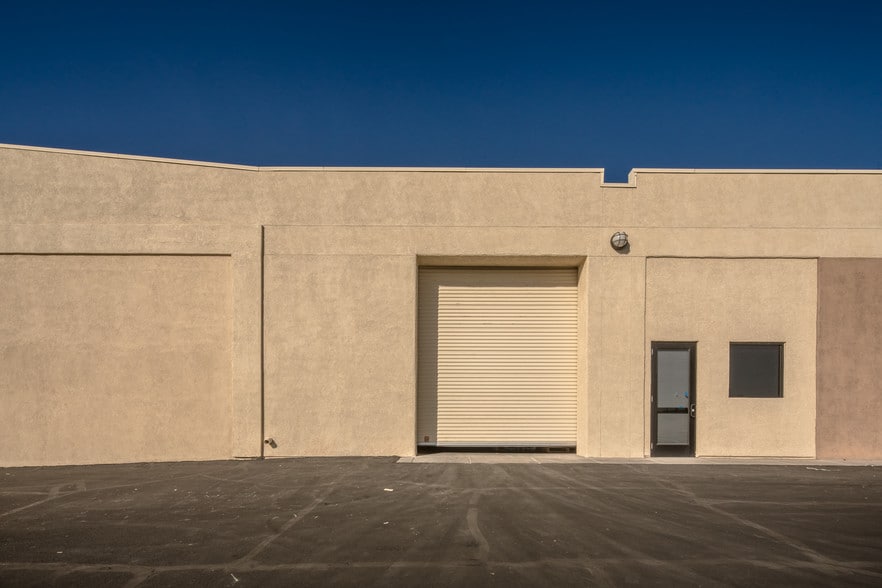 More Photos Of 2100 College Dr, Lake Havasu City Warehouse For Sale