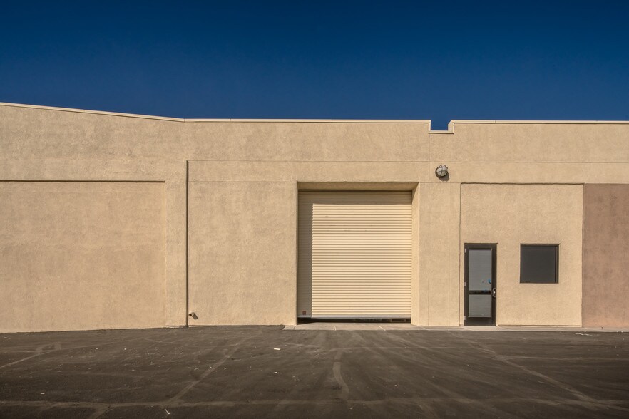 More Photos Of 2100 College Dr, Lake Havasu City Warehouse For Lease