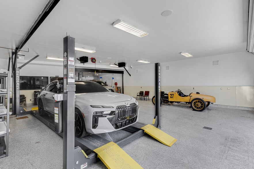 More Photos Of 7151-7157 Foothill Blvd, Tujunga Auto Repair For Sale