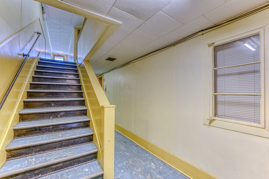 More Photos Of 98 Main St, Lancaster Apartments For Sale