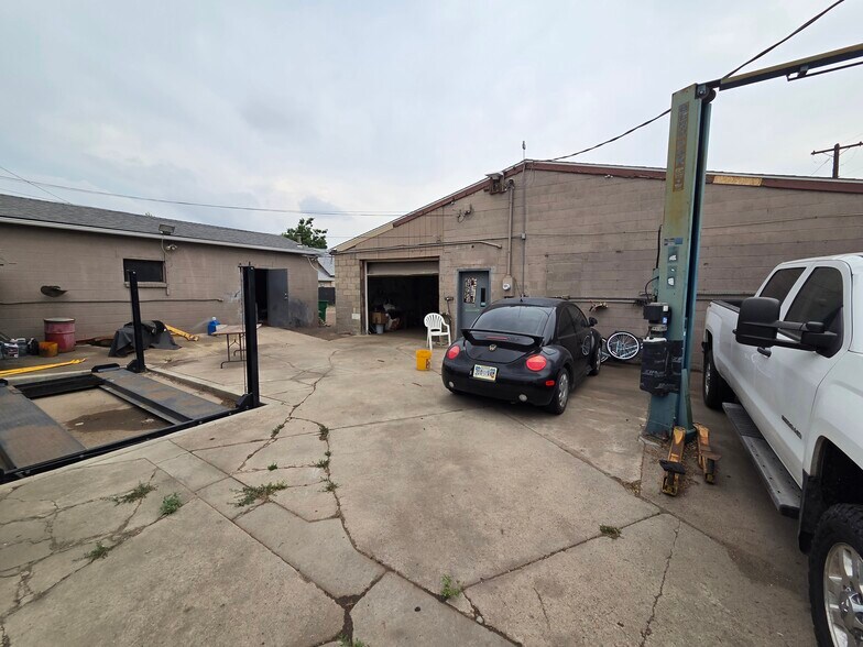 More Photos Of 5190 Clarkson St, Denver Service For Sale