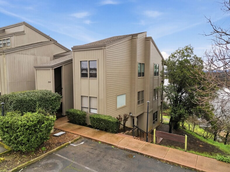 More Photos Of 5000 Bechelli Ln, Redding Office For Sale