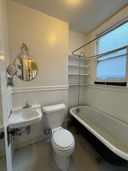 More Photos Of 1650 Clay St, San Francisco Apartments For Sale