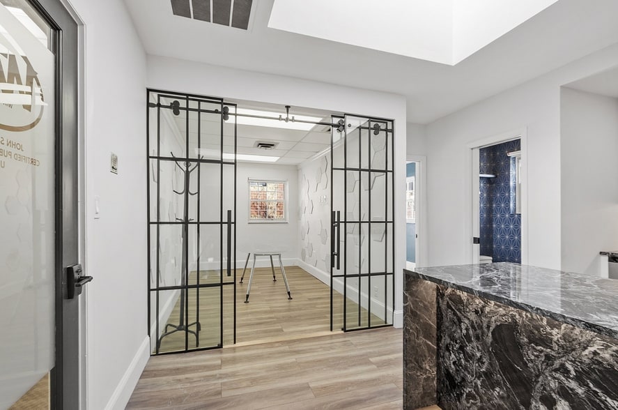 More Photos Of 63 Shore Rd, Winchester Medical For Sale