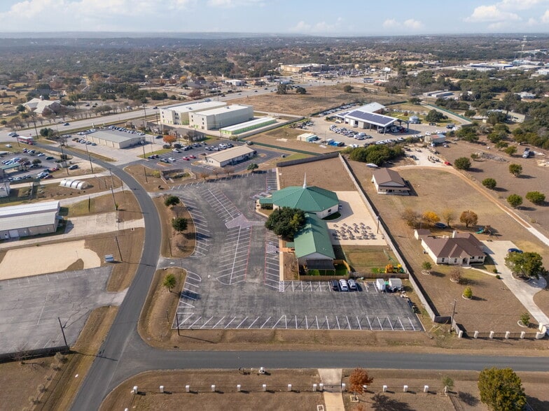 More Photos Of 6600 S Lakewoods Dr, Georgetown Specialty For Sale