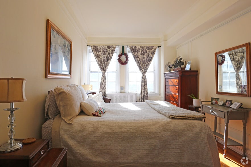 More Photos Of 135 S 20th St, Philadelphia Apartments For Lease