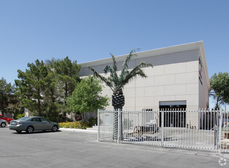 More Photos Of 3930 Graphic Center Dr, Las Vegas Warehouse For Lease