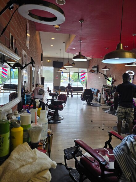 More Photos Of 105 Carroll Island Rd, Middle River Freestanding For Lease