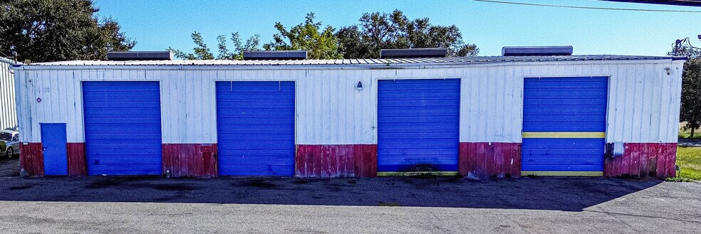More Photos Of 180 Dr J A Wiltshire Ave E, Lake Wales Warehouse For Sale
