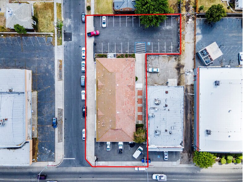 More Photos Of 2632-2640 N Blackstone Ave, Fresno Office Residential For Lease