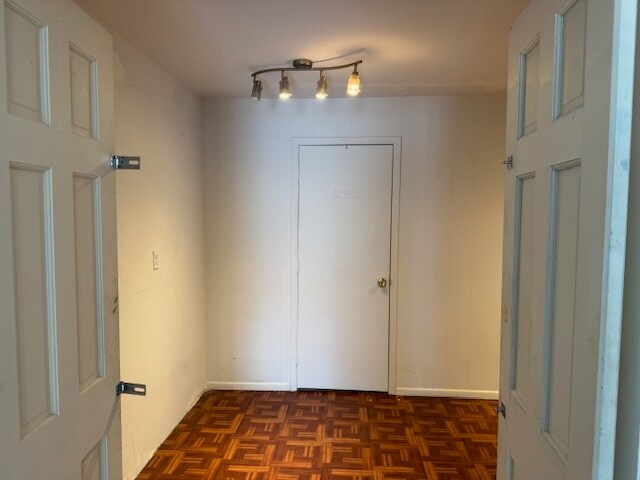 More Photos Of 333-337 Carswell Ave, Daytona Beach Warehouse For Lease