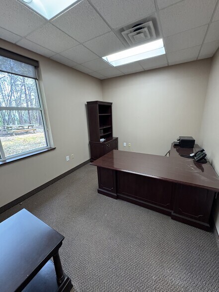 More Photos Of 662 Veterans Pky, Clayton Medical For Sale