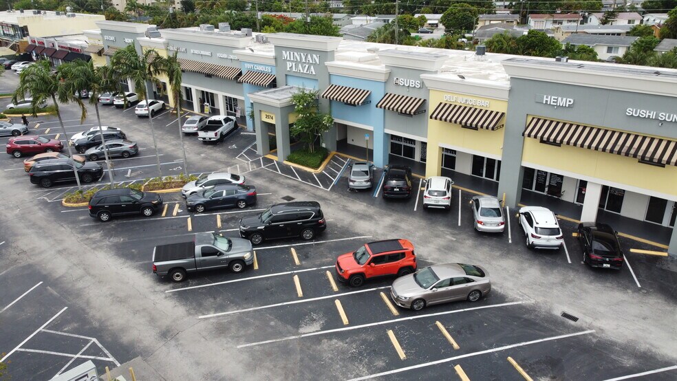 More Photos Of 2520-2650 N University Dr, Sunrise Unknown For Lease