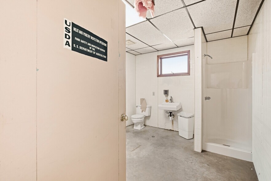 More Photos Of 1908 Water Level Rd, Somerset Specialty For Sale