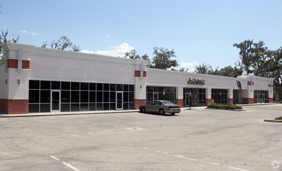 More Photos Of 7260 Broad St, Brooksville Unknown For Lease