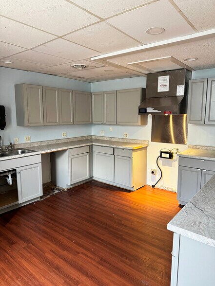 More Photos Of 221 N Washington St, Marion Apartments For Sale