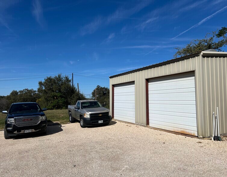 More Photos Of 3705 San Antonio St, Austin Warehouse For Lease