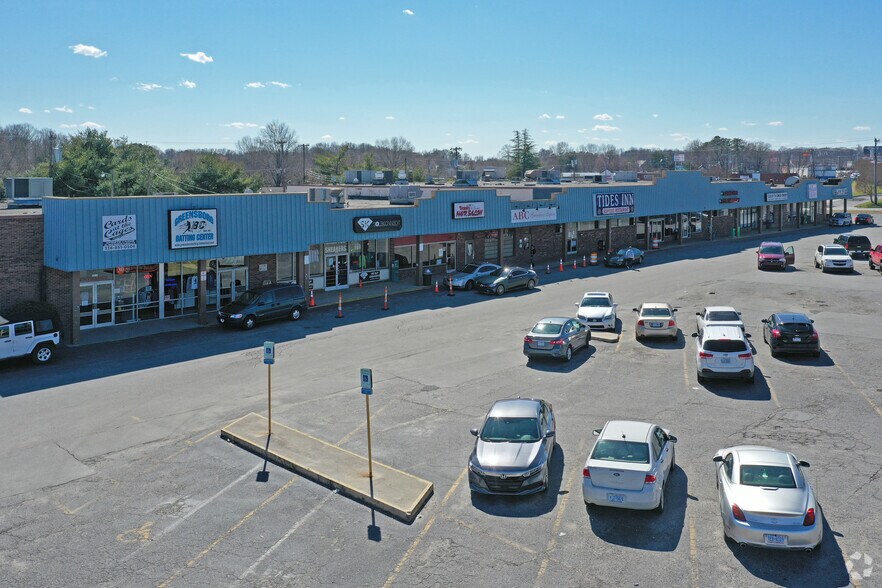 More Photos Of 3917-3933 W Gate City Blvd, Greensboro General Retail For Sale