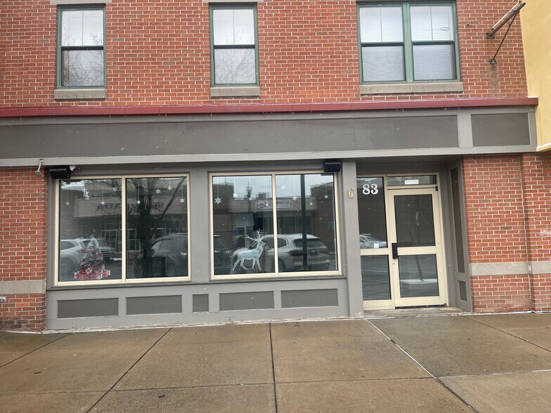 83 Genesee St, Auburn, NY 13021 Retail