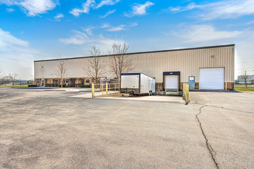 More Photos Of 1400 Commerce Pky, Franklin Warehouse For Lease