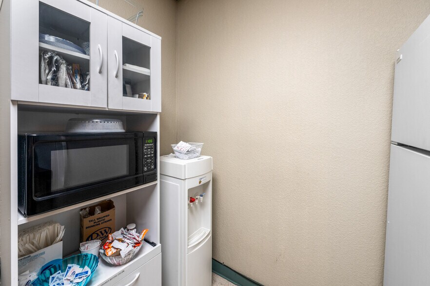 More Photos Of 760 S Stapley Dr, Mesa Office For Lease