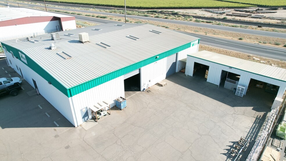 More Photos Of 5400 S Villa Ave, Fresno Warehouse For Lease