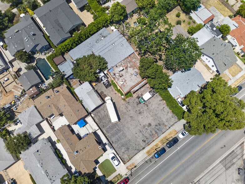 More Photos Of 435 S Main St, Burbank General Retail For Sale