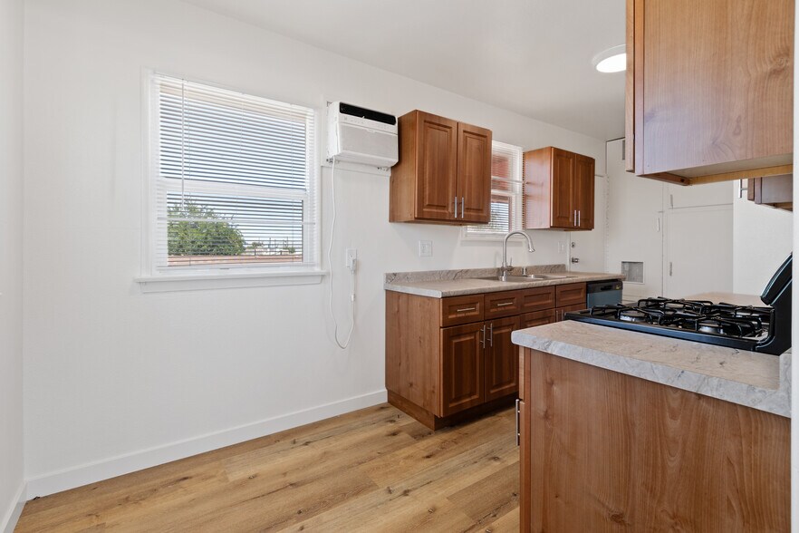 More Photos Of 44921 Trevor Ave, Lancaster Apartments For Sale