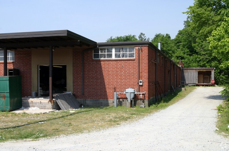 More Photos Of 1104 W Ward Ave, High Point Manufacturing For Sale